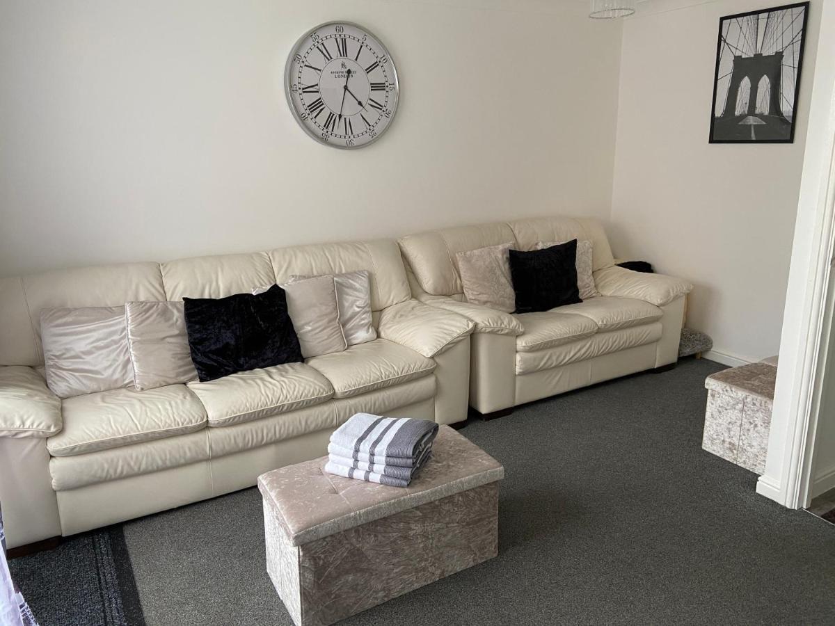 Stony Apartment House Doncaster Bagian luar foto