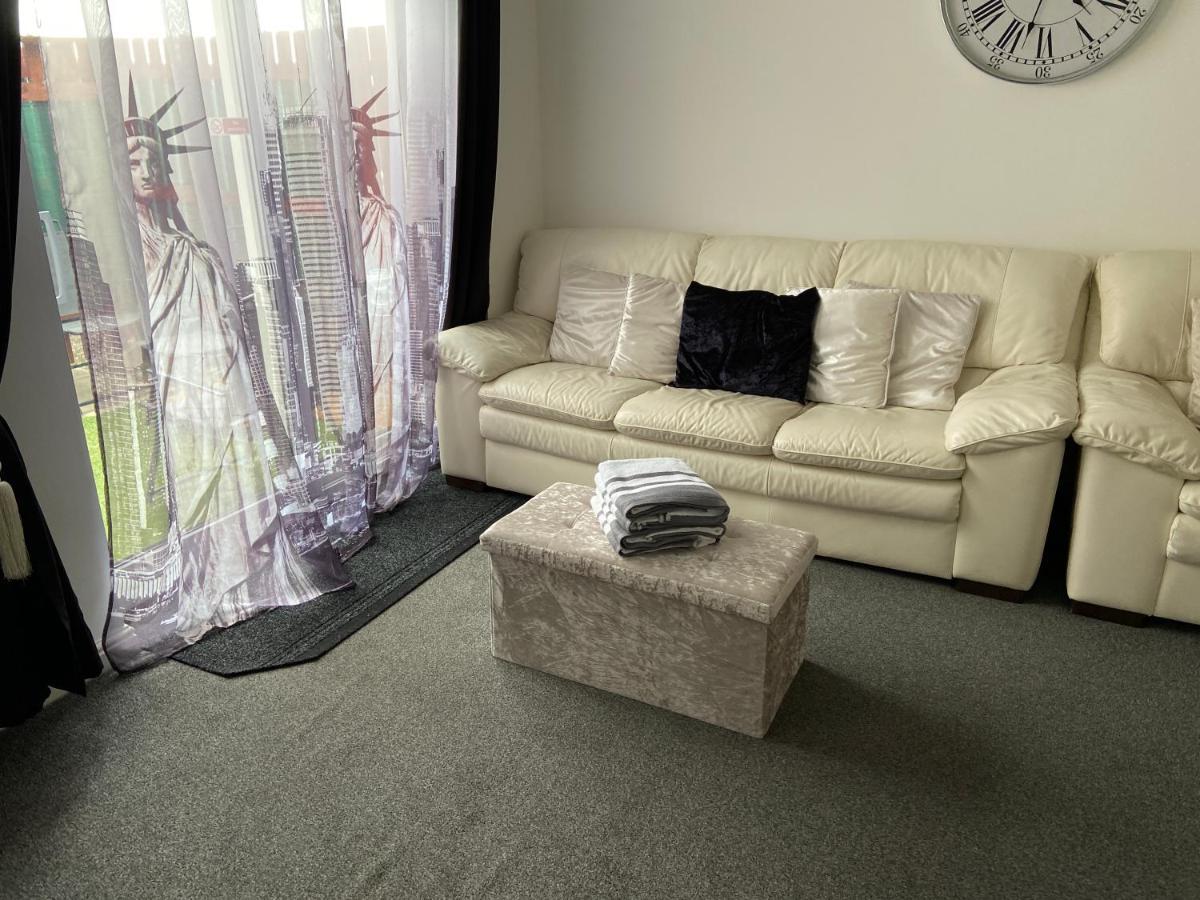 Stony Apartment House Doncaster Bagian luar foto